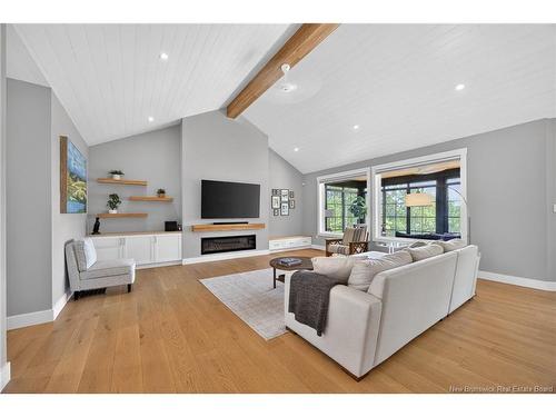 88 Woodmere Dr, Upper Kingsclear, NB 