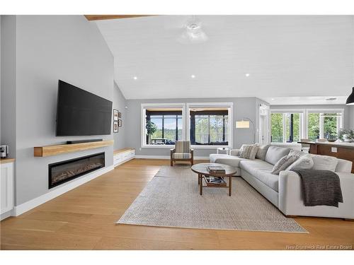 88 Woodmere Dr, Upper Kingsclear, NB 