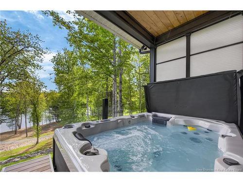 88 Woodmere Dr, Upper Kingsclear, NB 