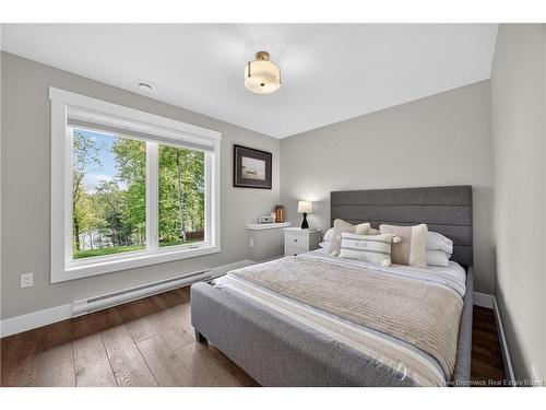 88 Woodmere Dr, Upper Kingsclear, NB 