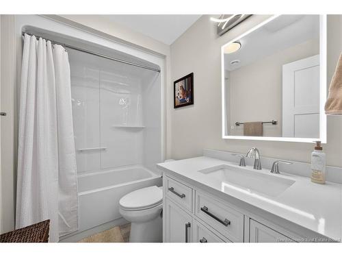 88 Woodmere Dr, Upper Kingsclear, NB 