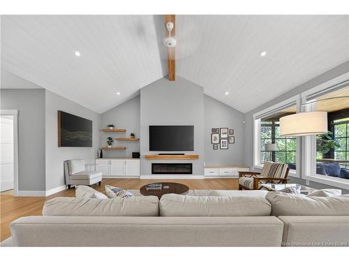 88 Woodmere Dr, Upper Kingsclear, NB 