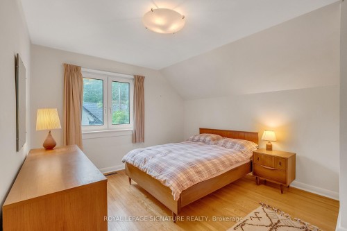 34 Addison Crescent, Toronto, ON 