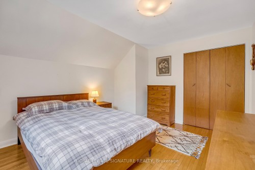 34 Addison Crescent, Toronto, ON 