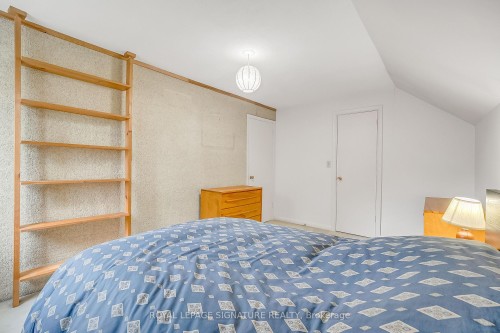 34 Addison Crescent, Toronto, ON 