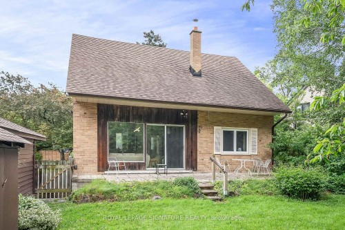 34 Addison Crescent, Toronto, ON 