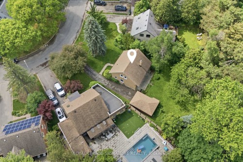 34 Addison Crescent, Toronto, ON 