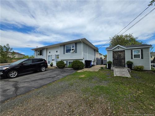 690-692 Grange Ave, Bathurst, NB 