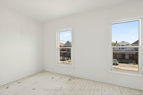 34 Edward Street, Hamilton, ON 