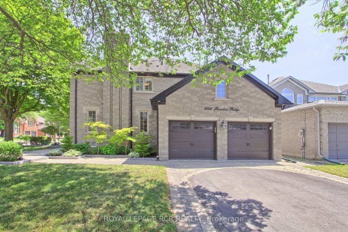 646 Brooker Ridge, Newmarket, ON 