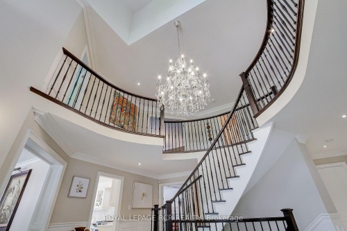 646 Brooker Ridge, Newmarket, ON 