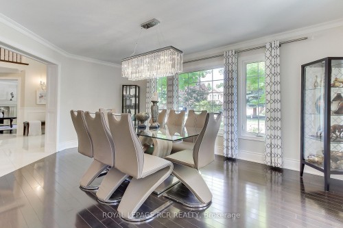 646 Brooker Ridge, Newmarket, ON 
