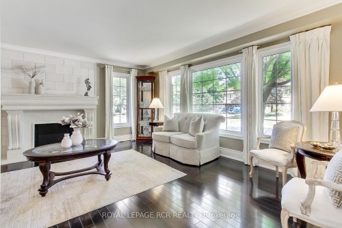 646 Brooker Ridge, Newmarket, ON 