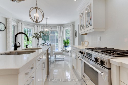 646 Brooker Ridge, Newmarket, ON 