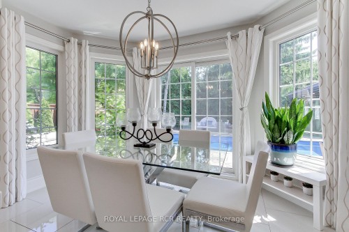 646 Brooker Ridge, Newmarket, ON 