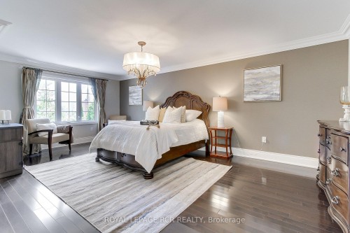 646 Brooker Ridge, Newmarket, ON 