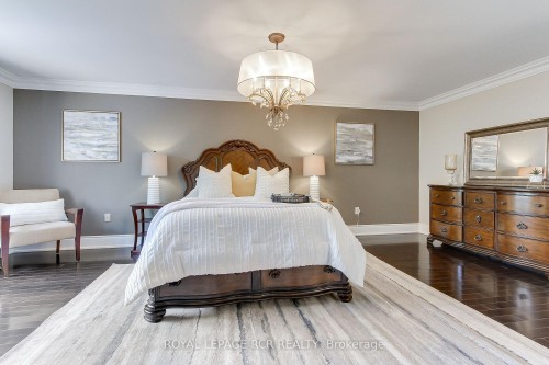 646 Brooker Ridge, Newmarket, ON 