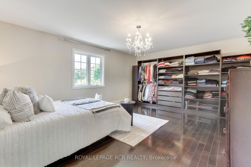646 Brooker Ridge, Newmarket, ON 