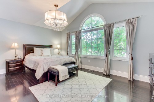 646 Brooker Ridge, Newmarket, ON 