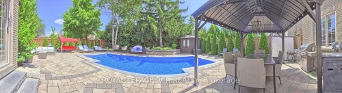 646 Brooker Ridge, Newmarket, ON 