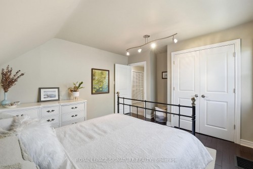 48 Tower Drive, Toronto, ON - Indoor Photo Showing Bedroom