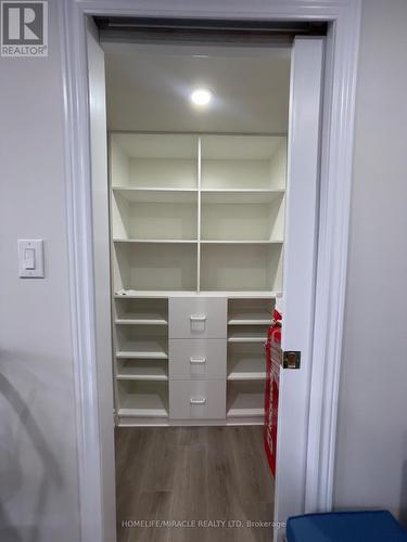 5522 Fleur-De-Lis Court, Mississauga, ON 