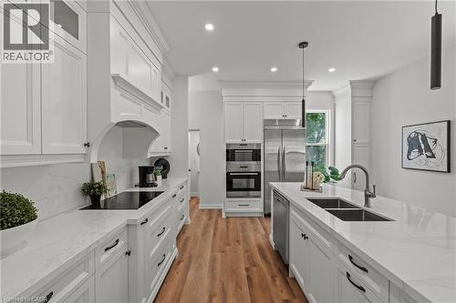 192 Victoria Avenue N, Hamilton, ON 