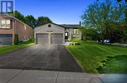 44 STONEHILL BOULEVARD  East Gwillimbury, ON L9N 1E3