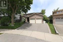 58 PICKETT CRESCENT Richmond Hill, ON L4C 9L3