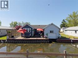 44 ERIE Boulevard Long Point, ON N0E 1M0