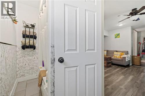 54 E Chestnut Street E, St. Catharines, ON - Indoor Photo Showing Other Room