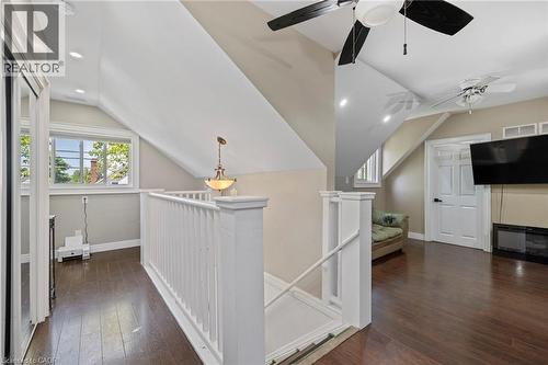 54 E Chestnut Street E, St. Catharines, ON - Indoor Photo Showing Other Room