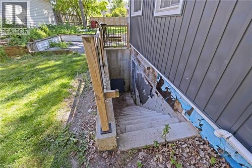 54 E Chestnut Street E, St. Catharines, ON - Outdoor