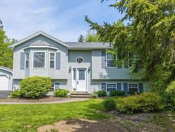 18 Weaver Court  Hammonds Plains, NS B3Z 1K9