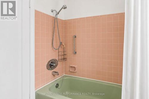 Main floor bath virtually staged - 18 Harvard Avenue, Ottawa, ON 