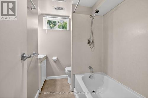 Lower level bathroom - 18 Harvard Avenue, Ottawa, ON 