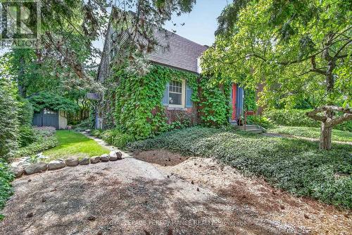 Driveway could be extended - 18 Harvard Avenue, Ottawa, ON 