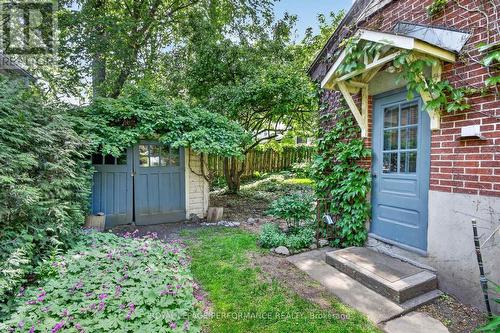 18 Harvard Avenue, Ottawa, ON 