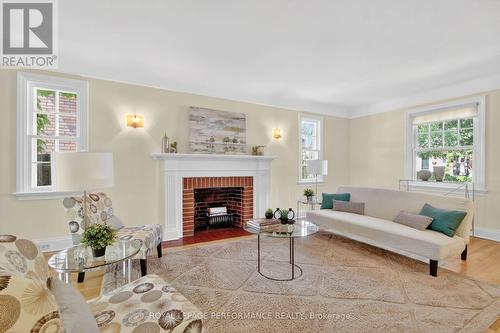 18 Harvard Avenue, Ottawa, ON 