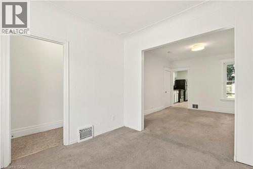 34 Edward Street, Hamilton, ON - Indoor Photo Showing Other Room