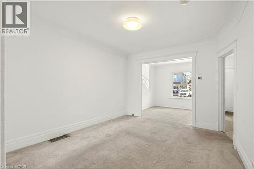 34 Edward Street, Hamilton, ON - Indoor Photo Showing Other Room