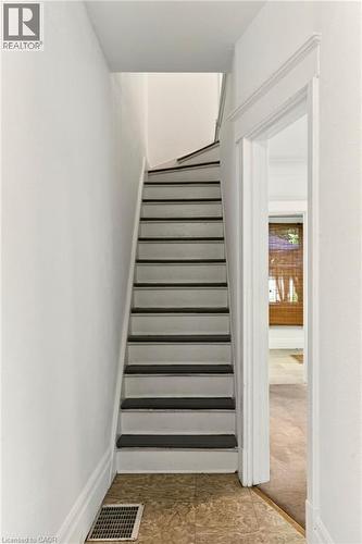 34 Edward Street, Hamilton, ON - Indoor Photo Showing Other Room