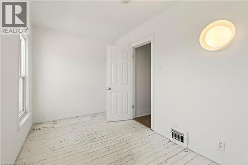 34 Edward Street, Hamilton, ON - Indoor Photo Showing Other Room