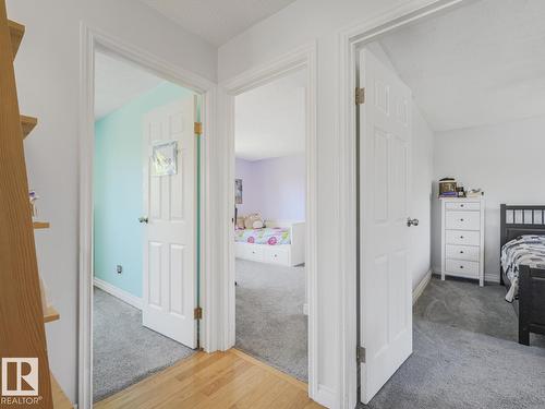 10511 26 Av Nw, Edmonton, AB 