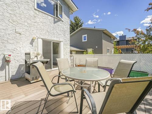 10511 26 Av Nw, Edmonton, AB 