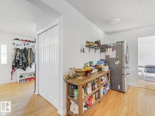 10511 26 Av Nw, Edmonton, AB 