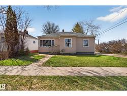 5409 49 Ave Camrose, AB T4V 0N6