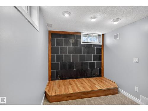 5409 49 Ave, Camrose, AB 