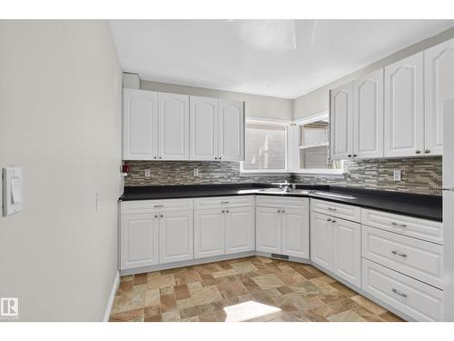 5409 49 Ave, Camrose, AB 