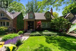16 PRINCETON ROAD Toronto, ON M8X 2E2